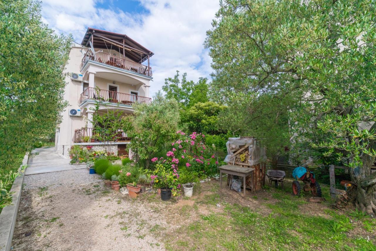 Apartments Bepina Biograd Na Moru Exteriör bild