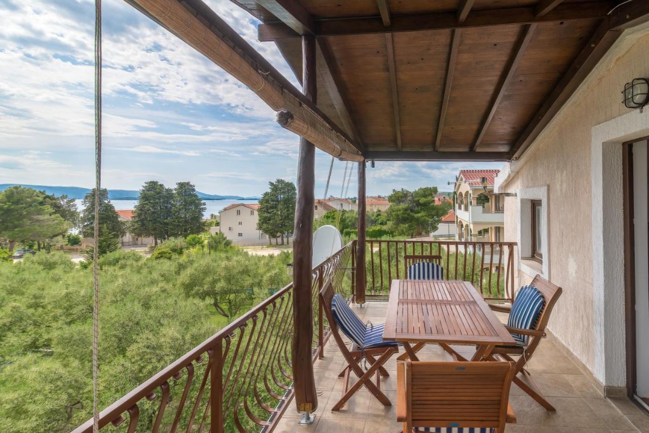 Apartments Bepina Biograd Na Moru Exteriör bild