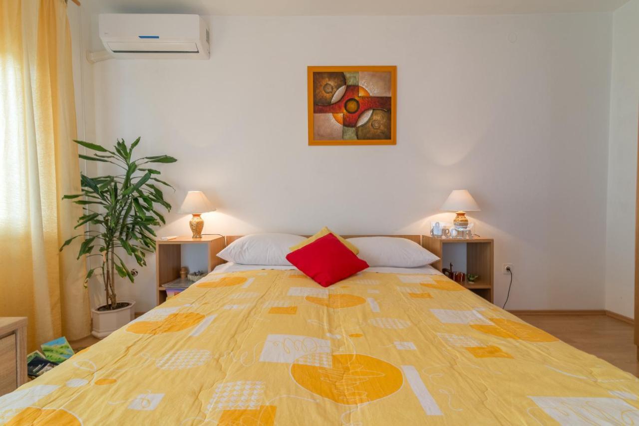 Apartments Bepina Biograd Na Moru Exteriör bild
