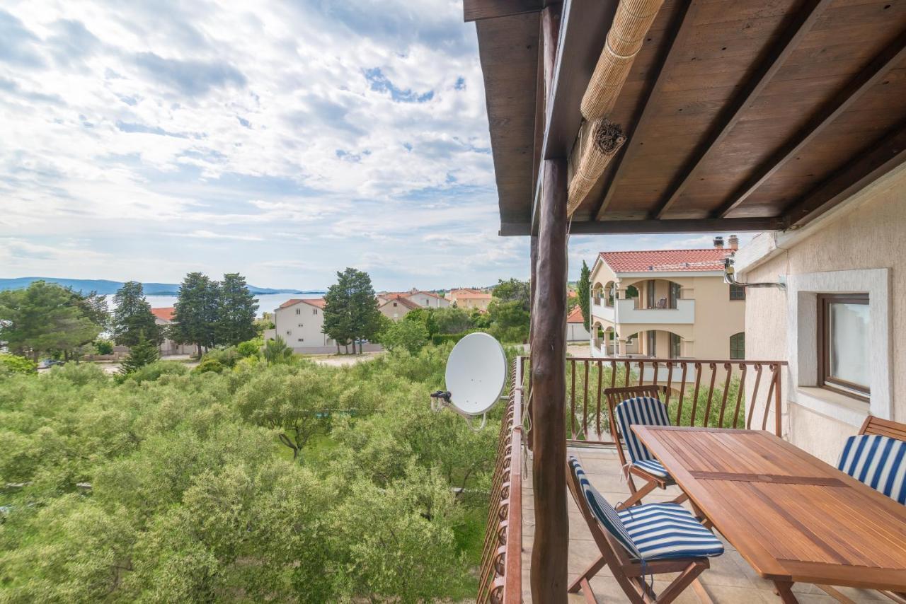 Apartments Bepina Biograd Na Moru Exteriör bild